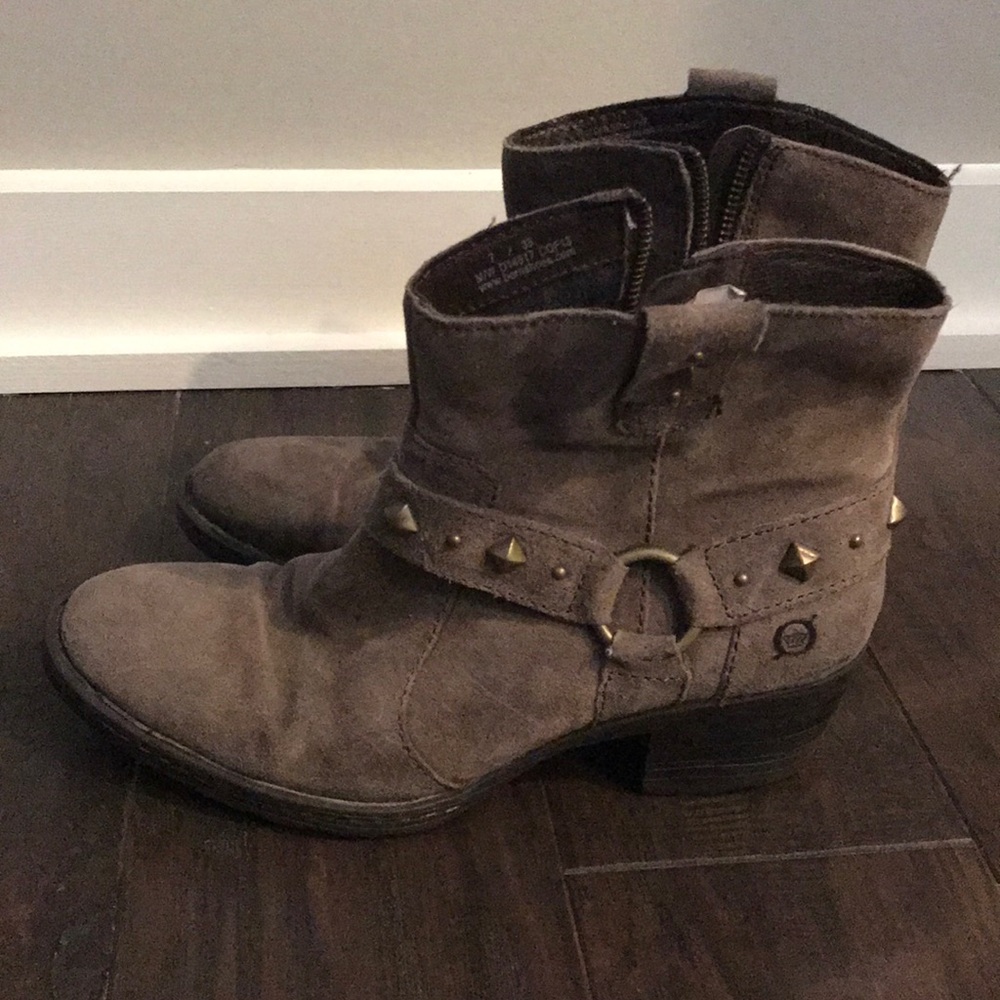 Born booties size 7 EUC